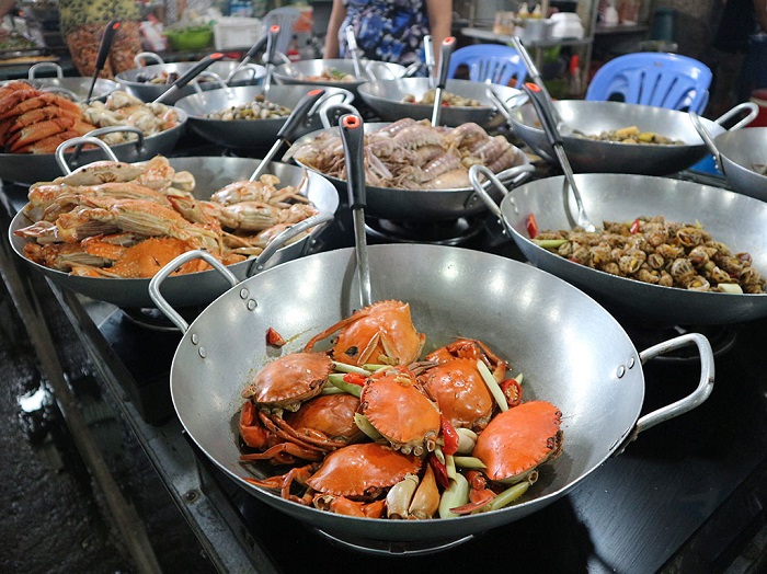 Ăn gì ngon ? Bãi tắm Khem