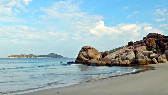 Bãi biển Bình Tiên có gì