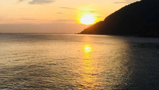 Bãi Đá Đen ở đâu