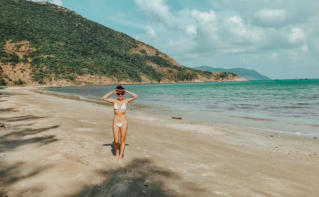 Bãi Lò Vôi Côn Đảo xinh đẹp thu hút khách du lịch