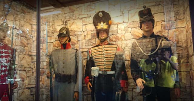 Lịch sử bảo tàng Vũ khí cổ Robert Taylor