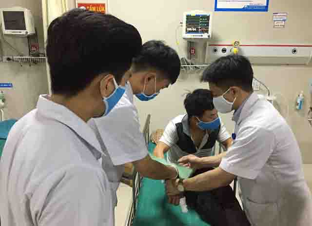 Bị rắn cắn đến bệnh viện nào