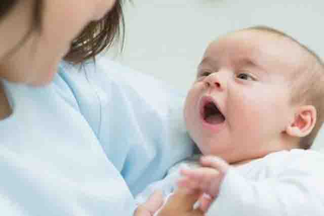 Nấc trẻ em - Cách chữa nấc cho trẻ em