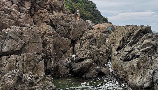 Cách đi đến Bãi Đá Đen