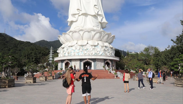 Cách đi đến Chùa Linh Ứng