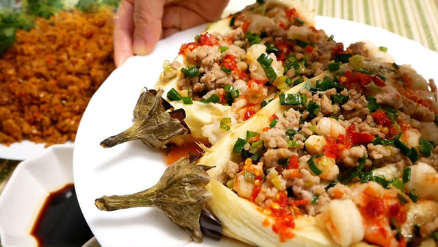 Cách làm cà tím sốt tôm thịt