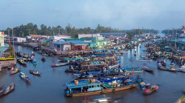 Chợ nổi Ngã Năm Sóc Trăng nơi lý tưởng cho ai yêu vẻ đẹp sông nước