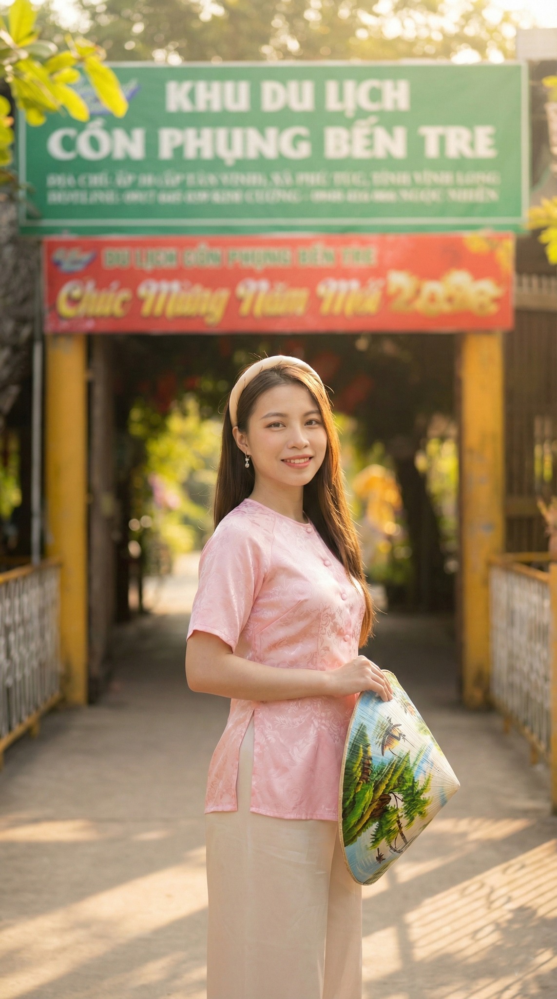 Cổng chào Khu du lịch Cồn Phụng Bến Tre