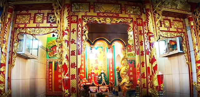 Chính điện của Dinh Cậu