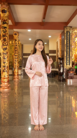 Bên trong chánh điện Phước Kiển Tự