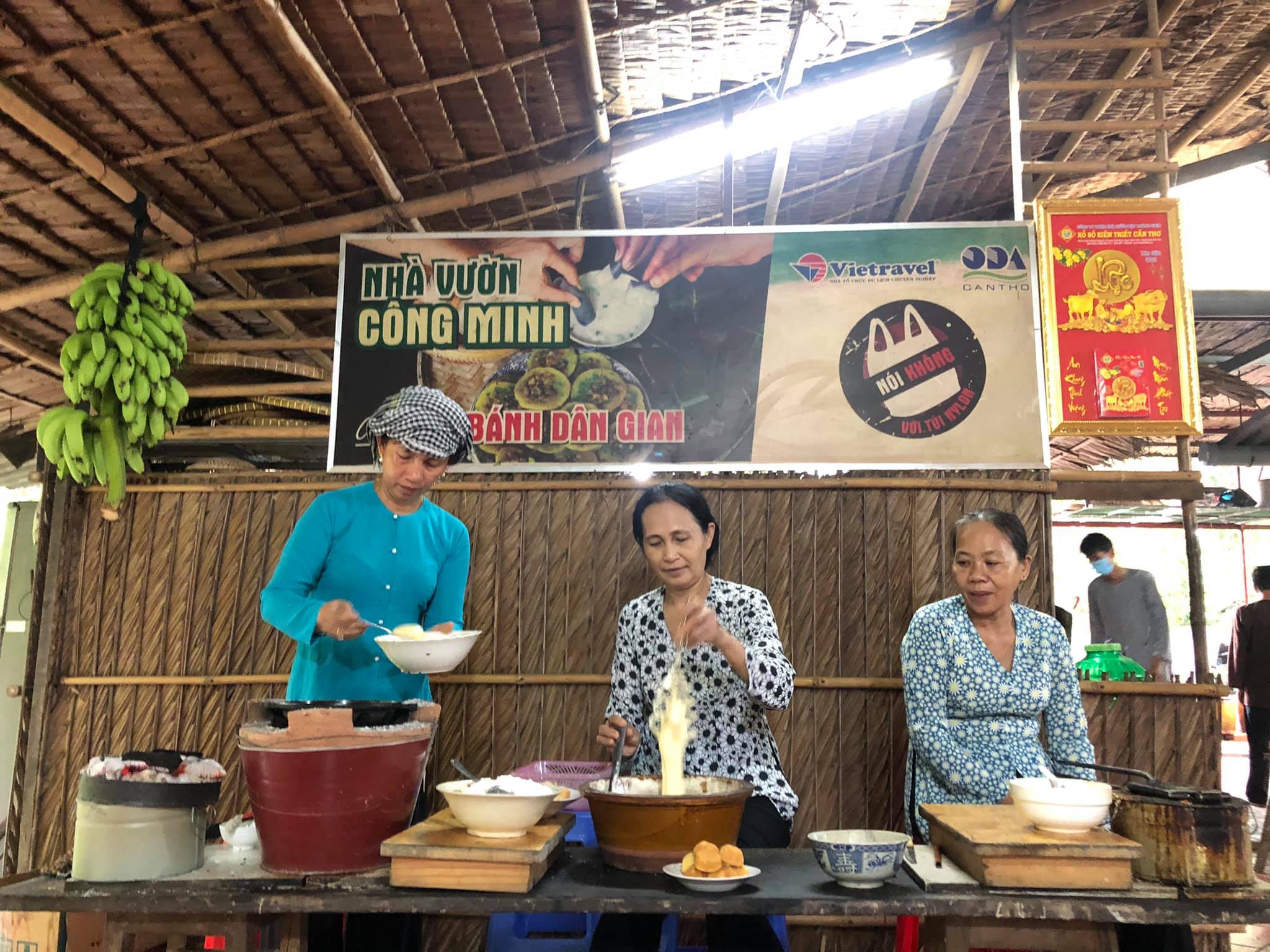 Nghệ nhân làm bánh dân gian