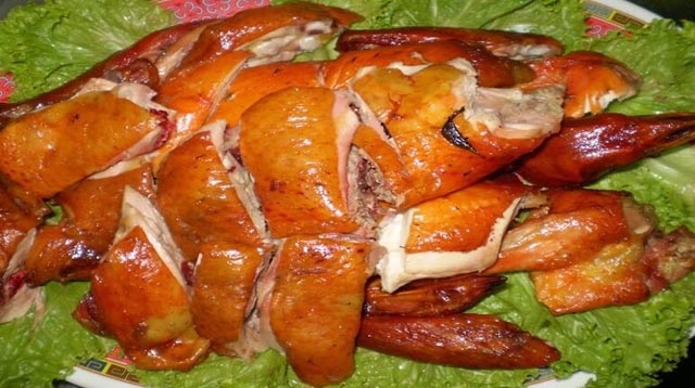 Cách làm gà quay ăn xôi chiên phồng