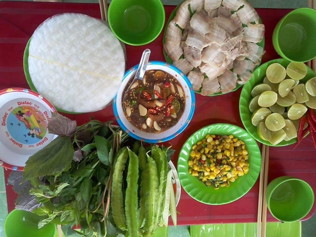 Giới thiệu mắm chua thịt luộc là gì?