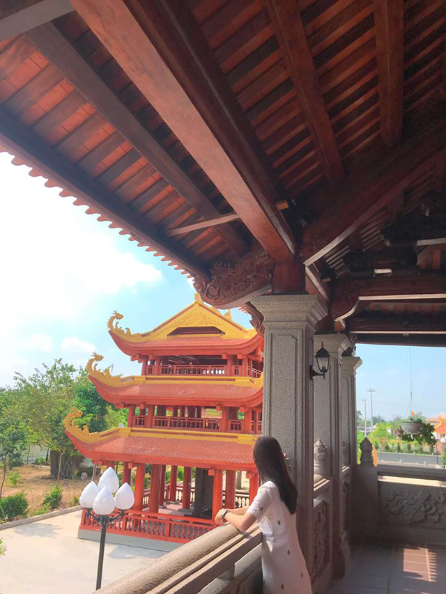 Hành lang thiền viện Trúc Lâm Hậu Giang