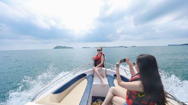 Khám phá đảo nhỏ ở Hòn Thơm