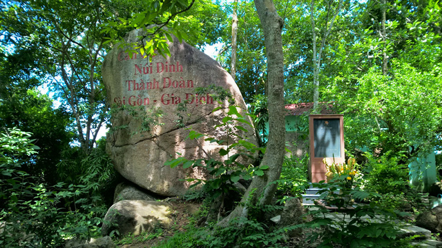 Khu căn cứ cách mạng núi Dinh