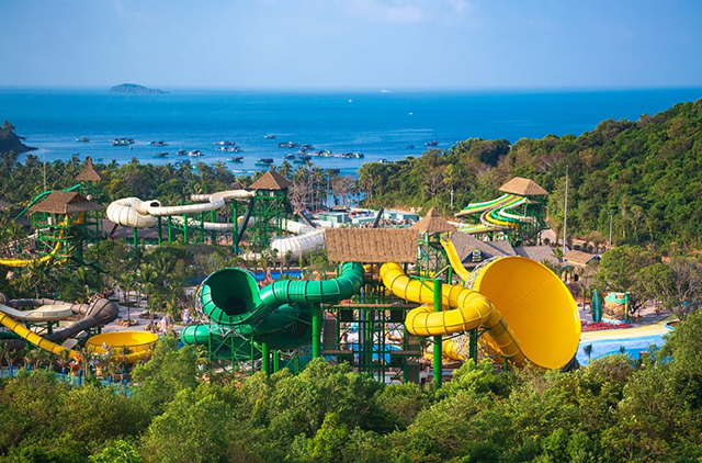 Khu Thủy quái công viên nước Aquatopia