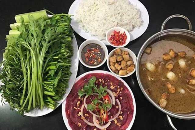 Lẩu bò nhúng mắm ruốc đặc sản Bình Dương
