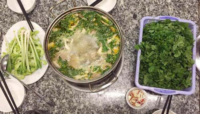 Lẩu lá khổ qua rừng vị đắng nét đặc trưng Đồng Nai
