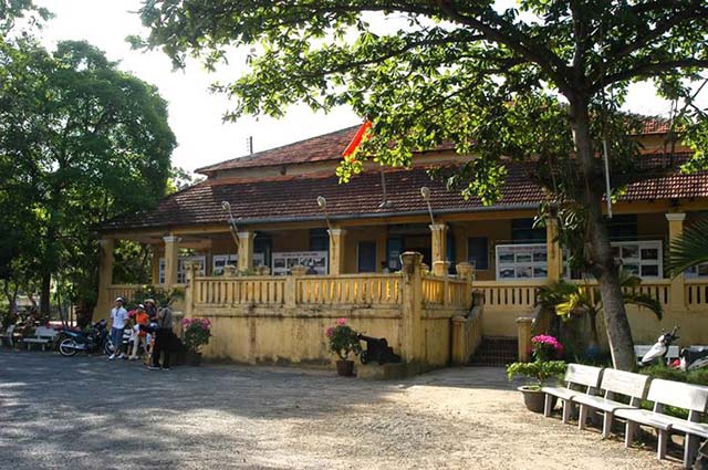 Lịch sử Dinh Chúa Đảo
