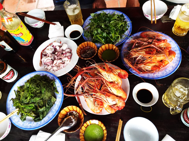đặc sản dân dã ở địa phương khu Du Lịch Lung Tràm