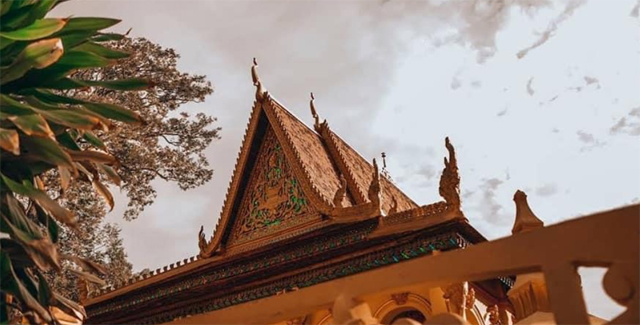 Mái chùa chùa Âng Trà Vinh