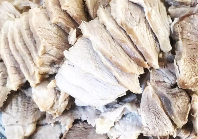 Mắm chua thịt luộc 