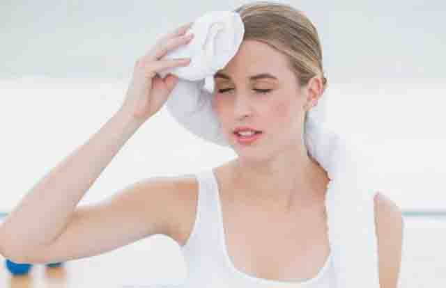 Đổ mồ hôi nhiều - Tìm hiểu nguyên nhân gây ra đổ mồ hôi 