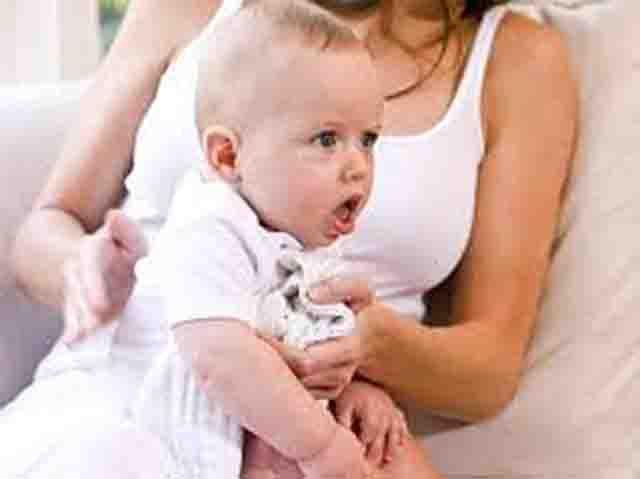 Nấc nhiều ở trẻ sơ sinh - Nguyên nhân gây ra hiện tượng nấc nhiều ở trẻ sơ sinh