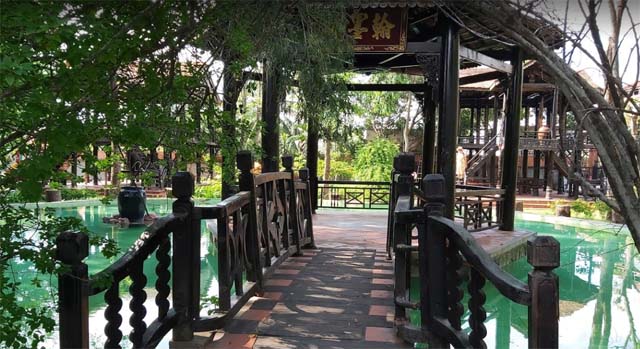 Nhà cổ Huế