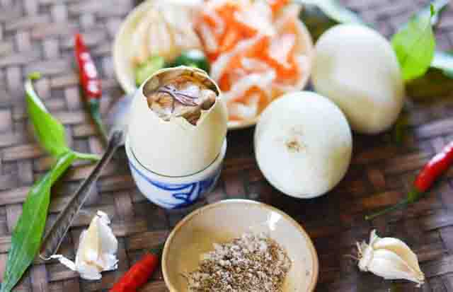 Ăn trứng vịt lộn - Những thông tin nên biết khi ăn trứng vịt lộn