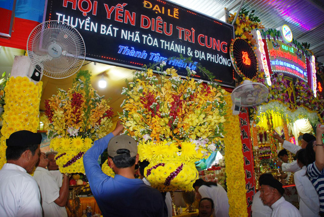 Phần Lễ múa rồng nhang Tây Ninh