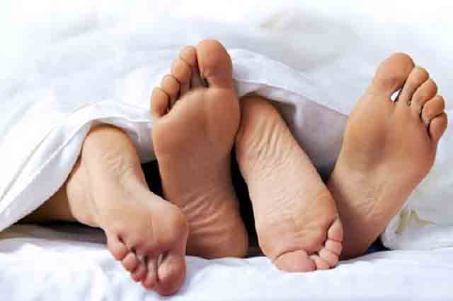 Sau khi nâng ngực bao lâu thì quan hệ được