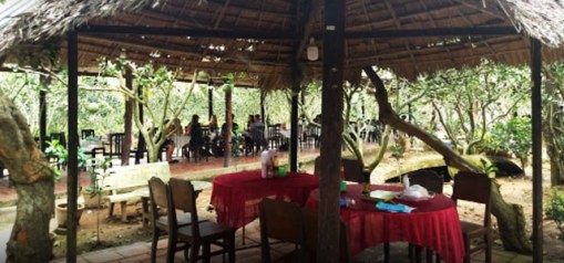 Nhà hàng miệt vườn Cồn Quy Bến Tre