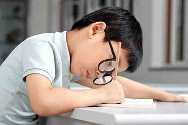 Cận thị ở trẻ em - Tìm hiểu tật cận thị ở trẻ em, nguyên nhân, dấu hiệu