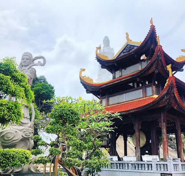 Tháp chùa Hộ Quốc Kiên Giang