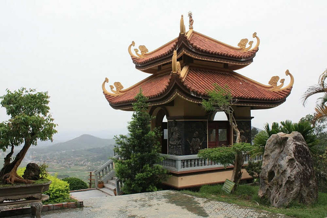 Tháp chuông Thiền Viện Chơn Không Vũng Tàu