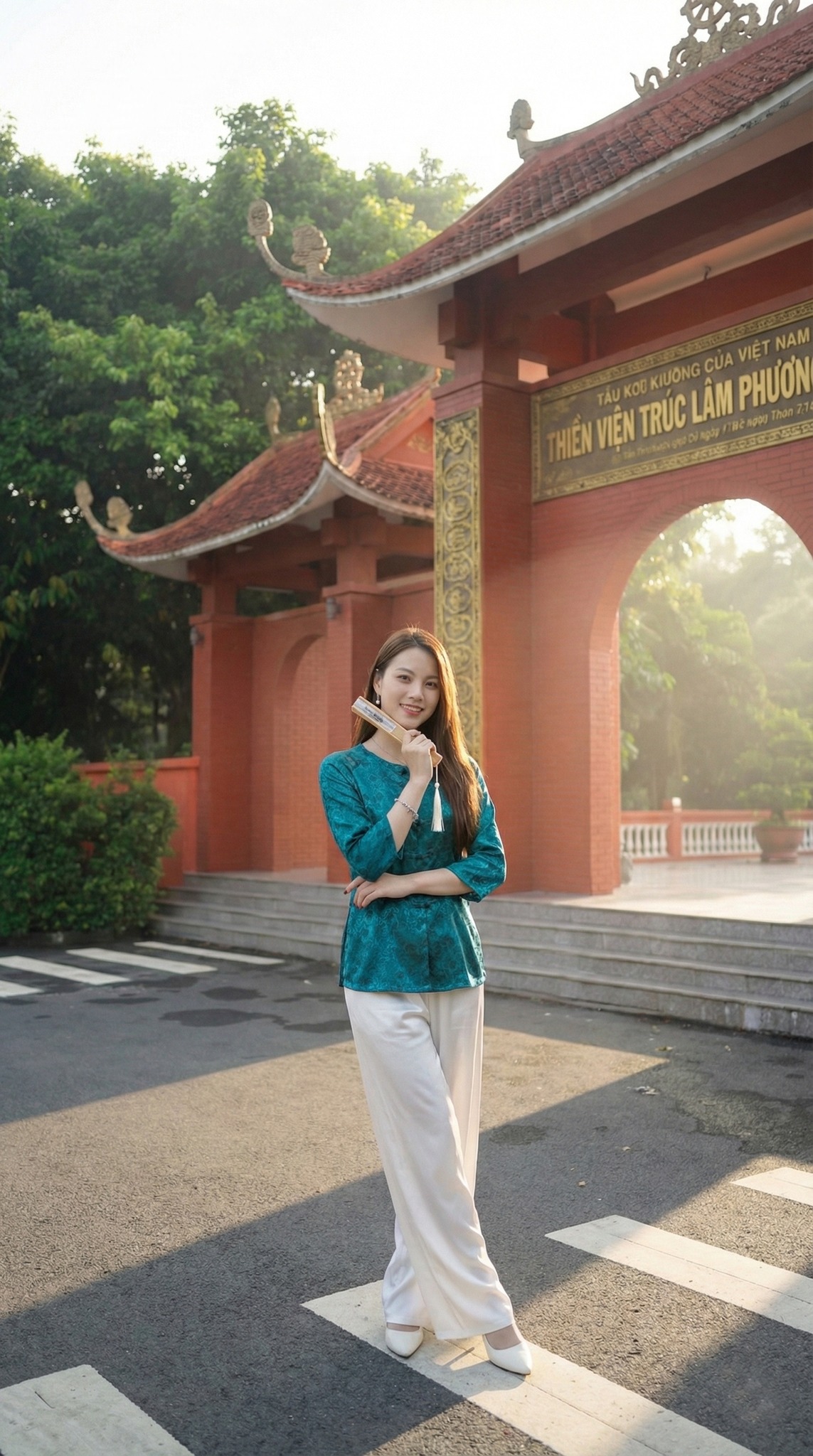 Check-in tại Cổng Tam Quan Thiền viện