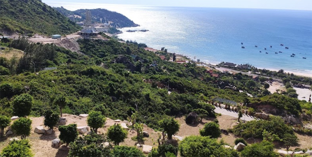 Trung tâm chùa Ông Núi