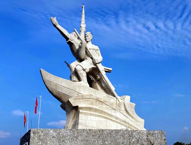 Tượng đài Giồng Thị Đam