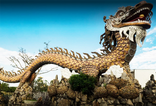 Tượng rồng chùa La Hán Sóc Trăng