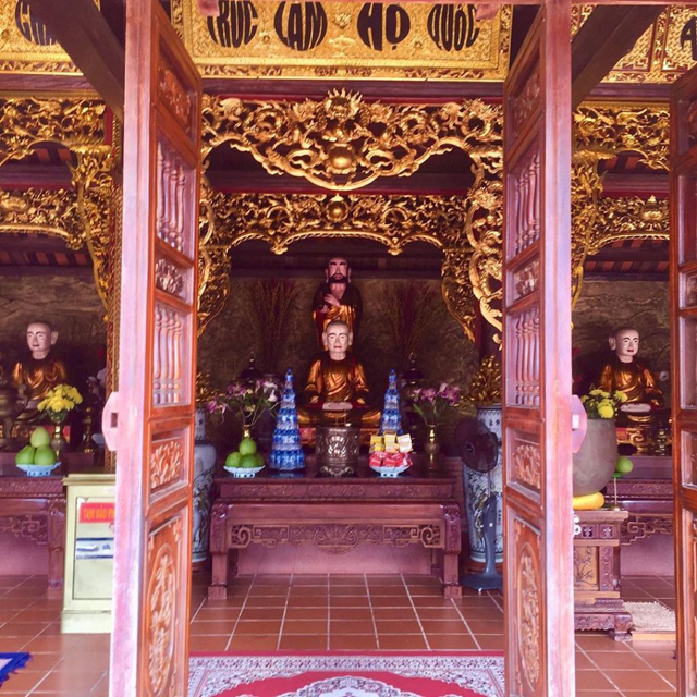 Bên Trong chùa Hộ Quốc Kiên Giang
